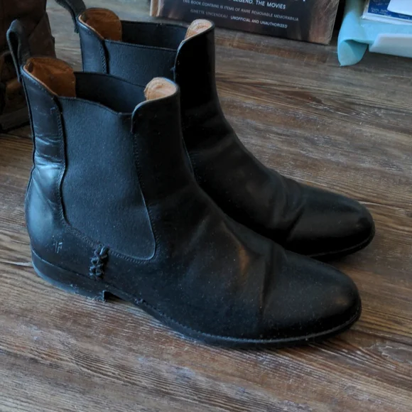Frye Black Leather Chelsea Boots - Picture 1 of 3